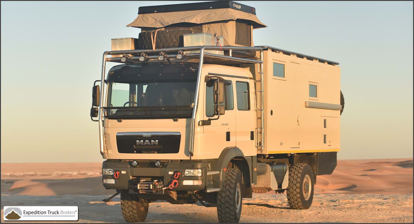 Camion Camping Car familial MAN TGM 4x4 pour 7 personnes avec tente de toit